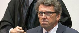 Bewährungsstrafe. Georg Schmid, Ex-CSU-Fraktionschef, am 18. 3. 2015 im Augsburger Gericht.