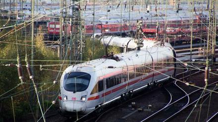 Abfahrt in Hamburg-Altona.