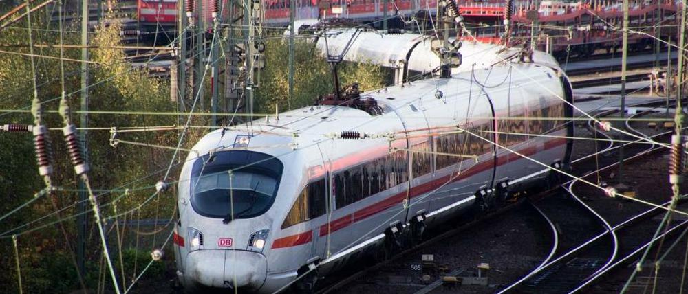 Abfahrt in Hamburg-Altona.