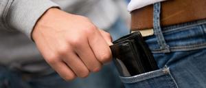 Ein (nachgestellter) Taschendiebstahl