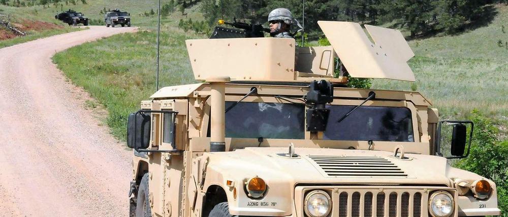  230 gepanzerte und ungepanzerte Humvees schicken die USA in die Ukraine.