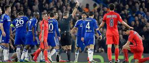 Paris' Zlatan Ibrahimovic sah in der 31. Minute die Rote Karte.