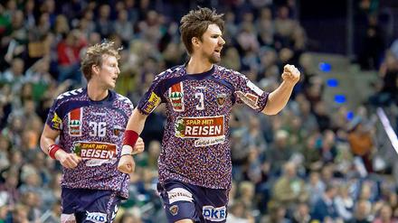 Füchse-Spieler Fabian Wiede (re.) zeigte gegen Porto eine starke Vorstellung.