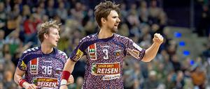 Füchse-Spieler Fabian Wiede (re.) zeigte gegen Porto eine starke Vorstellung.