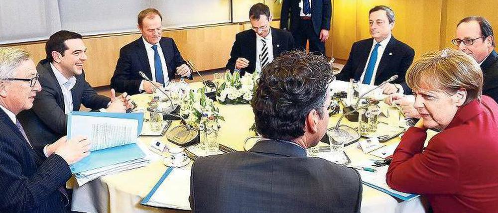Showdown in Brüssel. Die „kleine Runde“ beim EU-Gipfel mit Alexis Tsipras und Angela Merkel. 