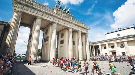 Pflegen, was man hat. Klaus Böger empfahl den Berlinern, sich fortan auf den Marathon, das Sechstagerennen und das DFB-Pokalfinale zu konzentrieren.