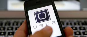 Oft verboten, immer noch aktiv: Der Fahrdienstvermittler Uber.