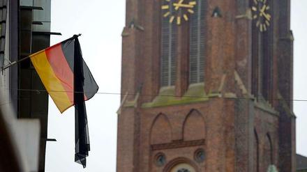 Auf Halbmast. Die nordrheinwestfälische Stadt Haltern steht unter Schock.