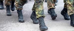 Angesichts der aggressiven Außenpolitik Russlands soll die Bundeswehr besser ausgestattet werden. 