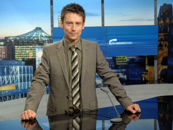 "Um ein junges Lebensgefühl zu vermitteln, muss der Moderator nicht 25 Jahre alt sein", sagt Dagmar Reim und meint damit unter anderem "Abendschau"-Moderator Sascha Hingst.