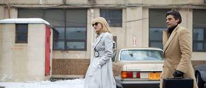 Abel Morales (Oscar Isaac) und seine Frau Anna (Jessica Chastain) in einer Szene des Films "A Most Violent Year".