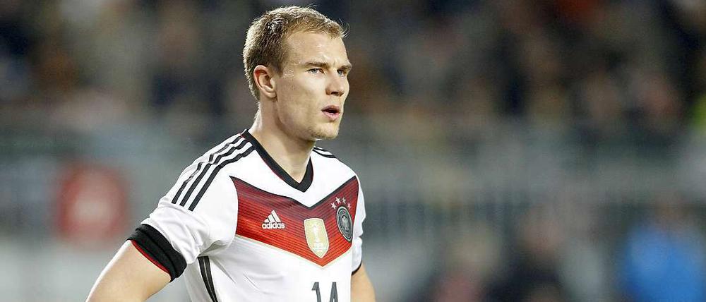 Probleme im Hüftbeuger. Der lange verletzte Holger Badstuber musste die Nationalmannschaft früher als geplant verlassen und bereitet sich nun in München auf das nächste Bundesligaspiel gegen Dortmund vor.