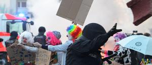 Zusammenstöße von Demonstranten und Polizei bei den Protesten gegen die EZB in Frankfurt am Main