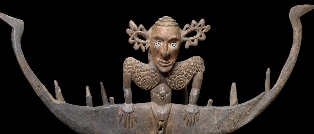 Panel malu, Ethnologisches Museum BerlinMalu-Brett, Holz, weiße und schwarze Pigmente, roter und gelber Ocker, 208 × 9 × 88 cm, Iatmul-Sprachgruppe, Dorf Angriman [Angerman], Gesammelt im Zuge der Berliner Kaiserin-Augusta-Fluss-Expedition, 1912-1913, Berlin, Ethno-logisches Museum, Inv. VI 46172