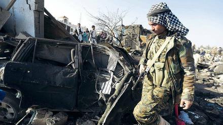 Angriff auf die Hauptstadt: Saudische Kampfjets bombardierten in der Nacht zum Donnerstag verschiedene Stellungen der Houthi in Sanaa. 