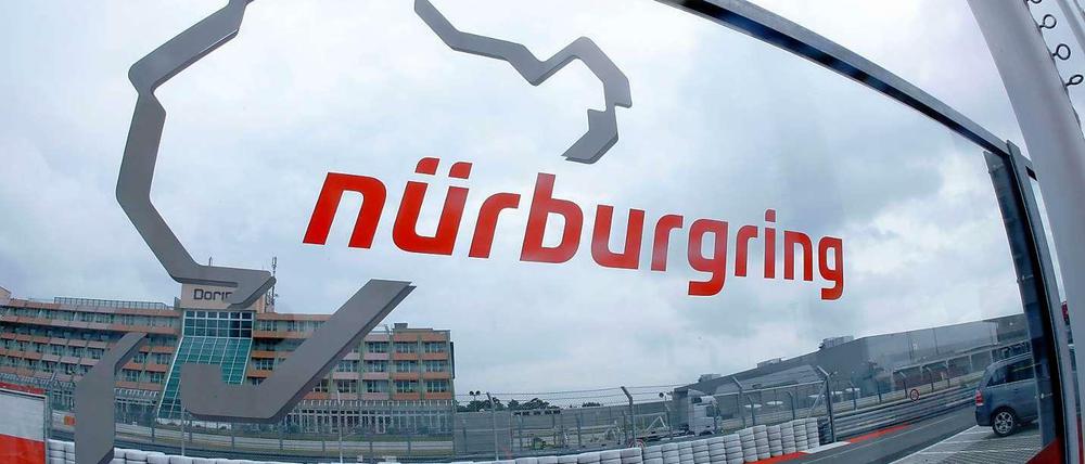 Bei einem rennen auf dem Nürbugring in Rheinland-Pfalz ereignete sich der tödliche Unfall.