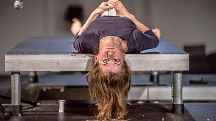 Zum Irrewerden. Judith Rosmair beim Versuch, Anna Karenina zu spielen.
