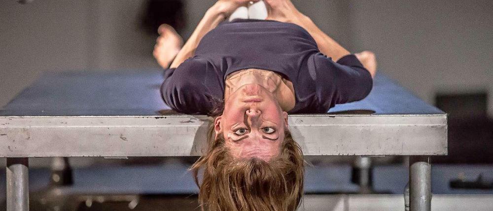 Zum Irrewerden. Judith Rosmair beim Versuch, Anna Karenina zu spielen.