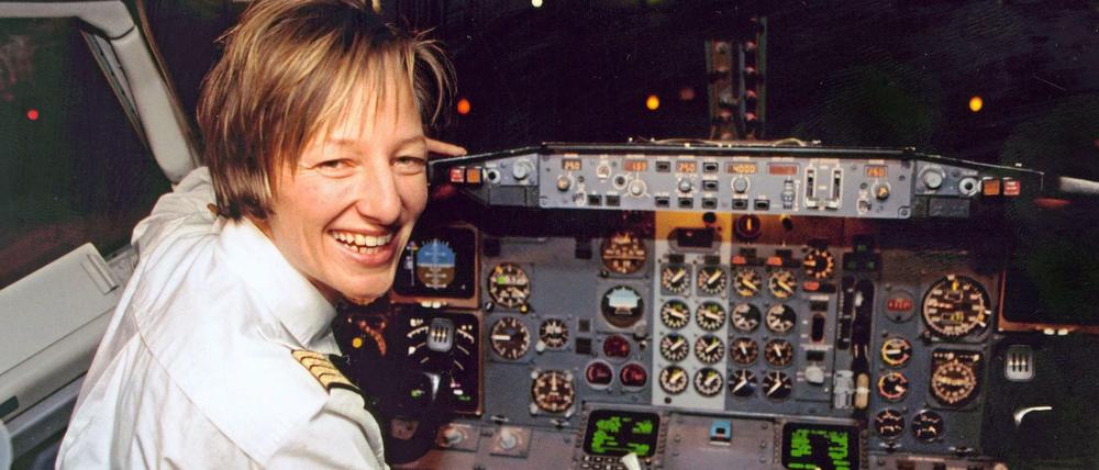 Frauen ins Cockpit! - fordert die "Emma". Allerdings mit hanebüchener Begründung.