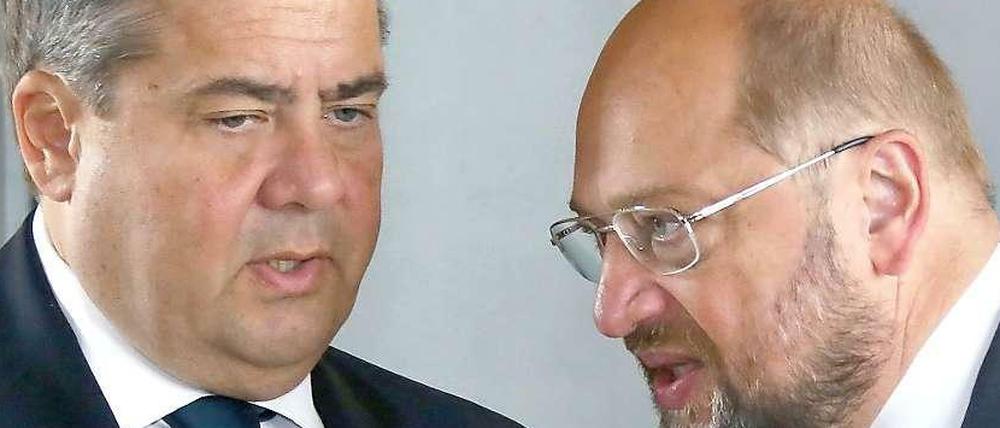 SPD-Chef Sigmar Gabriel mit Martin Schulz.