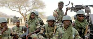 Nigerianische Militäreinheiten bereiten sich auf den Kampf gegen Boko Haram vor. 