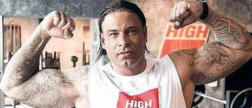 You’ve got to pump it up. Die Pose gehört beim Bodybuilding dazu. Gelernt hat Tim Wiese die Selbstdarstellung aber schon beim Fußball. Foto: Imago/Mauersberger