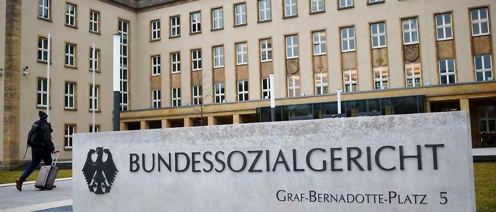 Das Bundessozialgericht hat den Rechtsstreit vor den Europäischen Gerichtshof gebracht.
