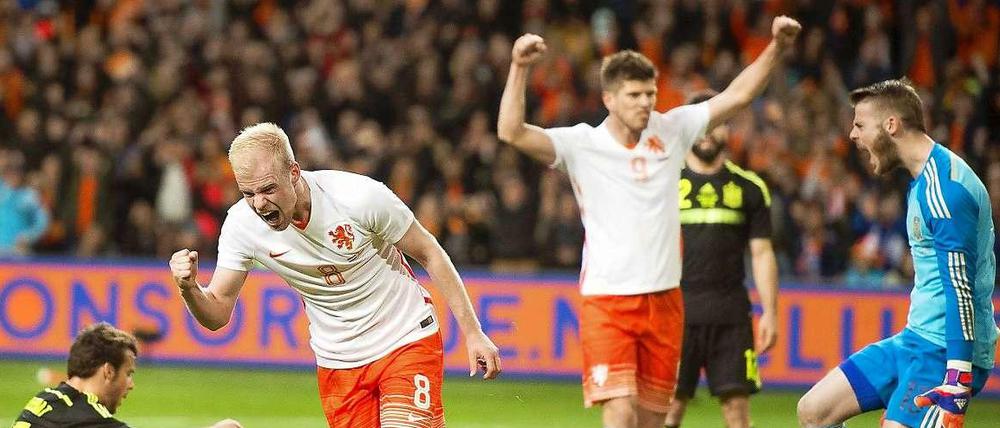 "Oranje Boven". Davy Klaasen bejubelt das 2:0 für die Niederlande gegen Spanien.