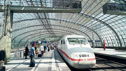 Wie an diesem Mittwoch bekannt wurde, soll das Dach des Berliner Hauptbahnhofs nun doch verlängert werden.