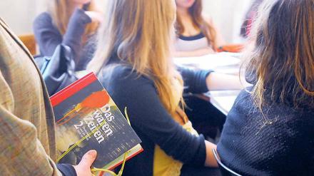 Alt gegen neu: Die Reform für den Geschichtsunterricht kommt bei vielen Lehrern nicht gut an. Andererseits: So wie der bisher läuft, ist er auch nicht erfolgreich.