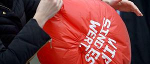 Arbeitskampf: Bei den Tarifverhandlungen wird weiter auf einen Durchbruch gewartet. 