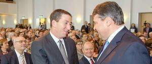 Dass Sigmar Gabriel Glenn Greenwald am 15. März die Hand geschüttelt hat, ist bildlich dokumentiert. Aber was sagte er Greenwald im Anschluss an den offiziellen Teil?