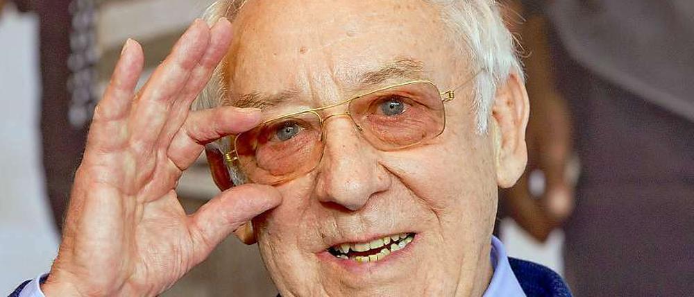 "Bin umgezogen" soll in seiner Traueranzeige stehen.