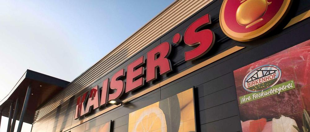 Kaiser's ist das letzte große Stück Kuchen, das im Lebensmittelhandel verteilt wird.