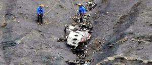 Trümmer der abgestürzten Germanwings-Maschine.