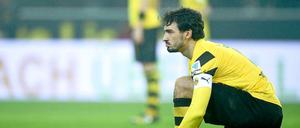 Schnürt Mats Hummels seine Fußballschuhe auch in der kommenden Saison für Borussia Dortmund?