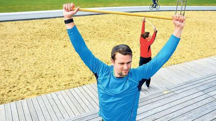 Bewegung für den Rumpf – die beiden Personal Trainer