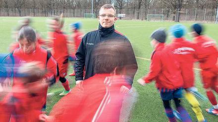 Immer im Gewimmel: René Milczynski ist Jugendleiter bei Askania Coepenick.