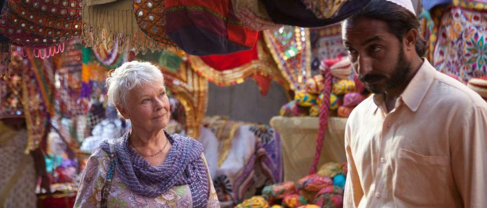 Judi Dench alias Evelyn versucht sich als Unternehmerin in der Textilbranche. 