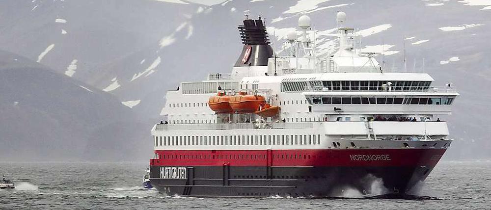 Selbst die großen Schiffe der berühmten Hurtigrute sollen den Tunnel passieren können. 