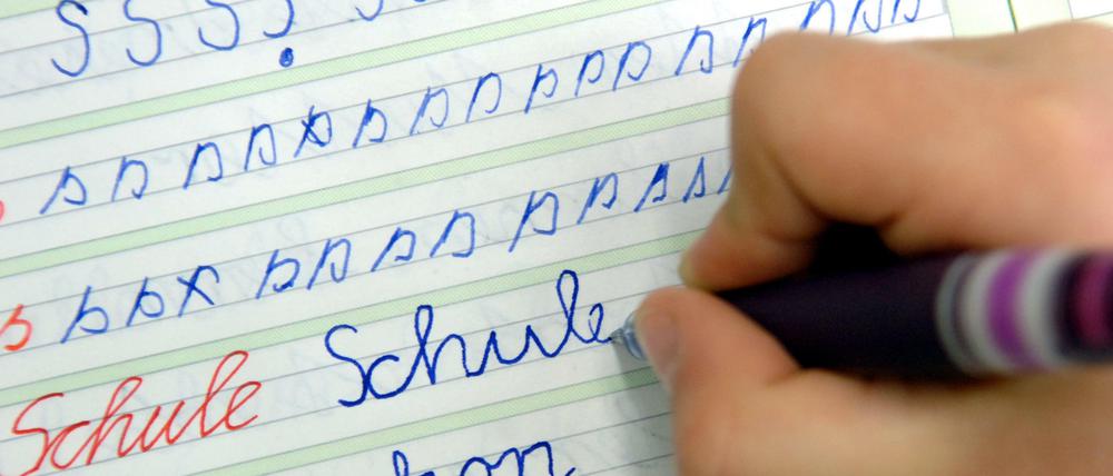 Bei der Rechtschreibung hapert es bei den Schülern quer durch die Bundesländer.