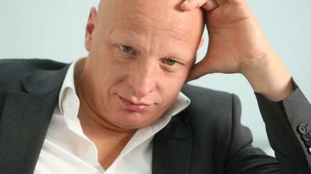 Kämpferisch und umstritten: Intendant Sewan Latchinian.