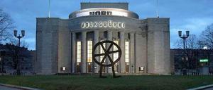 Volksbühne am Rosa-Luxemburg-Platz. 