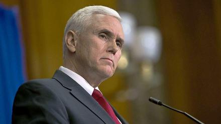 Mike Pence, Gouverneur des US-Bundesstaates Indiana