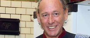 Pastis. Christophe Malinge, 49, in seiner französischen Zelle in Wilmersdorf.