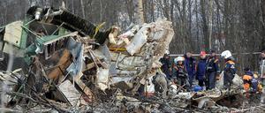 Die Maschine des Staatspräsidenten Lech Kaczynski war am 10. April 2010 beim Anflug auf den Flughafen Smolensk in einem Wald zerschellt.