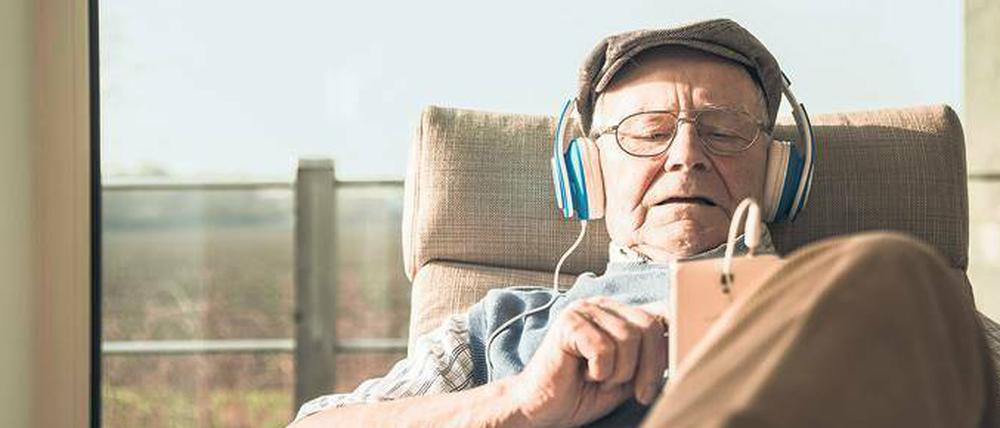 Die „neuen Alten“ können durchaus mit Technik umgehen. Zehn Prozent der heute über 65-jährigen sind im Besitz eines Tablets.