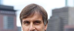 Der deutsche Ökonom Jens Bastian lebt seit 16 Jahren in Athen und arbeitet als freier Wirtschaftsberater - bis Ende 2013 auch im Auftrag der EU-Kommission.