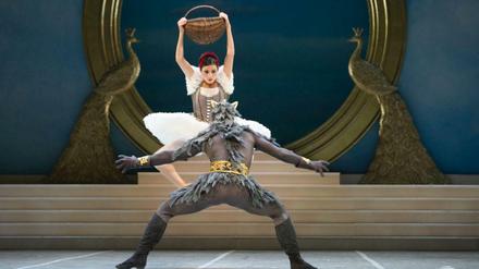 Will die Beute nicht hergeben: Die Tänzer des Staatsballetts Berlin wehren sich gegen die Leitung. Am Karfreitag fiel das „Dornröschen“ aus – am 28. Mai ist die nächste Vorstellung. 