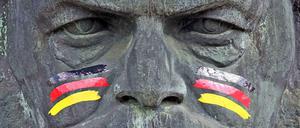 Seinem Konterfei in Chemnitz nach zu urteilen, wäre Karl Marx auch Fan.